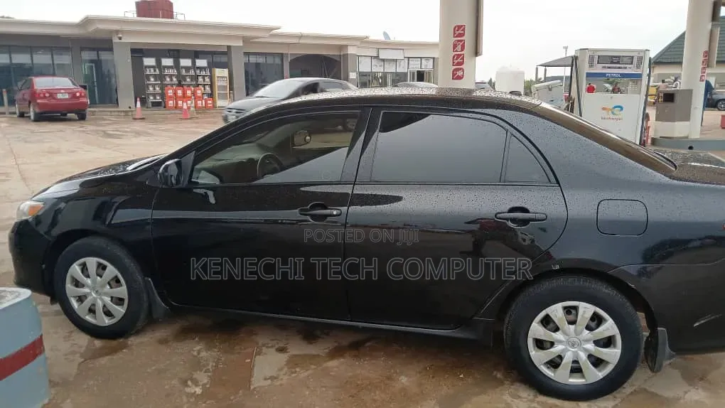 Toyota Corolla 2010 Black