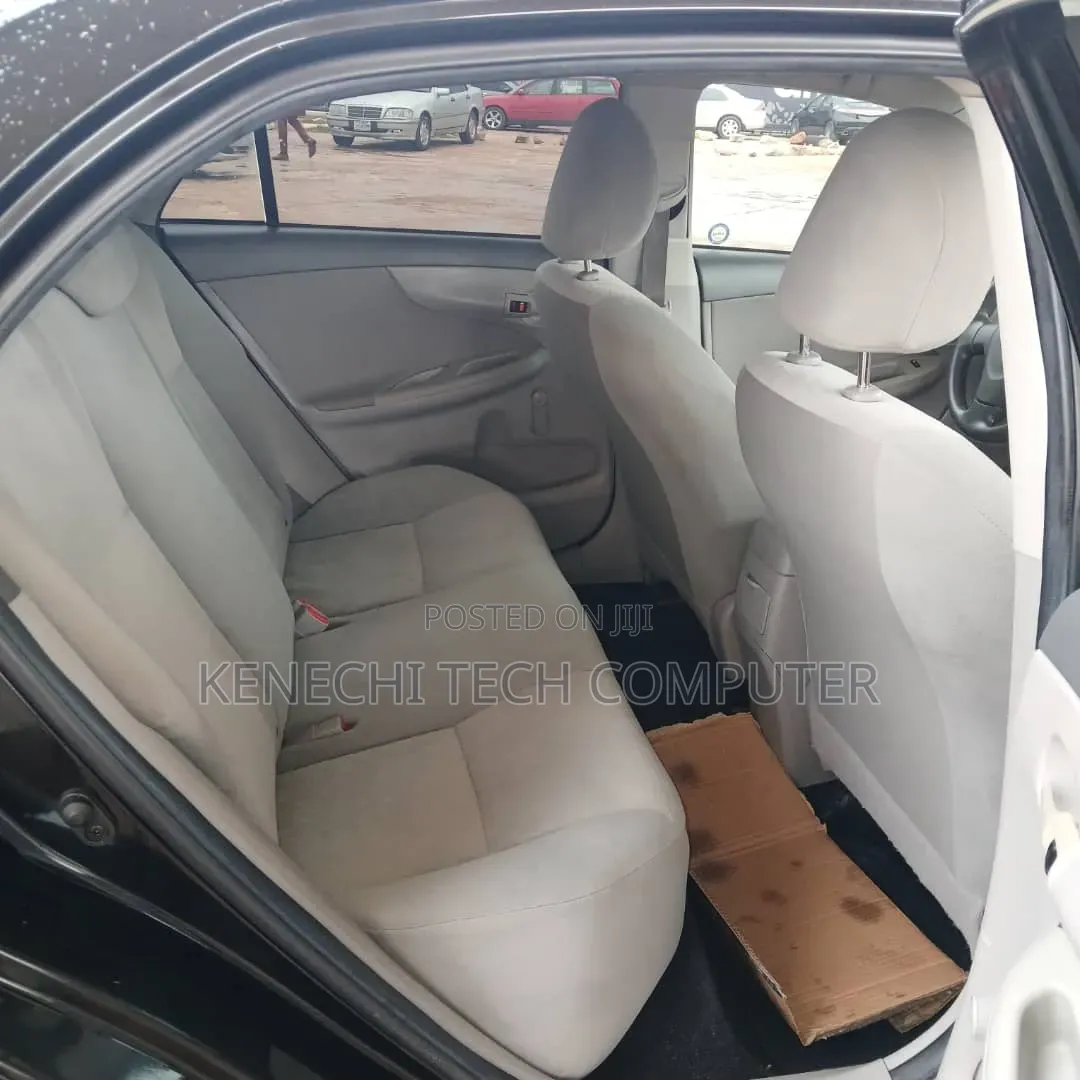 Toyota Corolla 2010 Black
