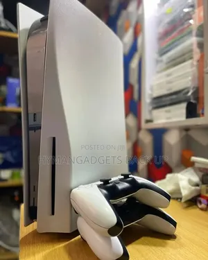 Super Neat Uk Used Ps 5 Fat With 2 Pads and Game Install