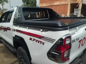 Manual Rolling Booth Cover With Safety Lock Key for Toyota Hilux