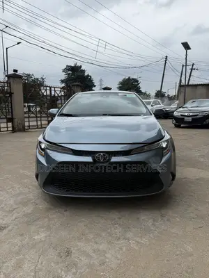 Toyota Corolla LE 2021 Blue