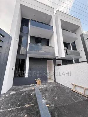 4bdrm Duplex in Adeniyi Jone for sale