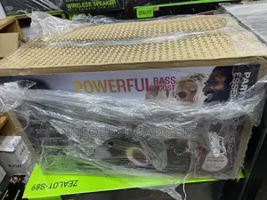 JBL Party Box on the Go Essential