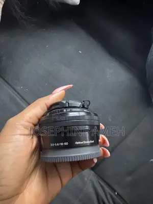 Sony E —Mount Lens