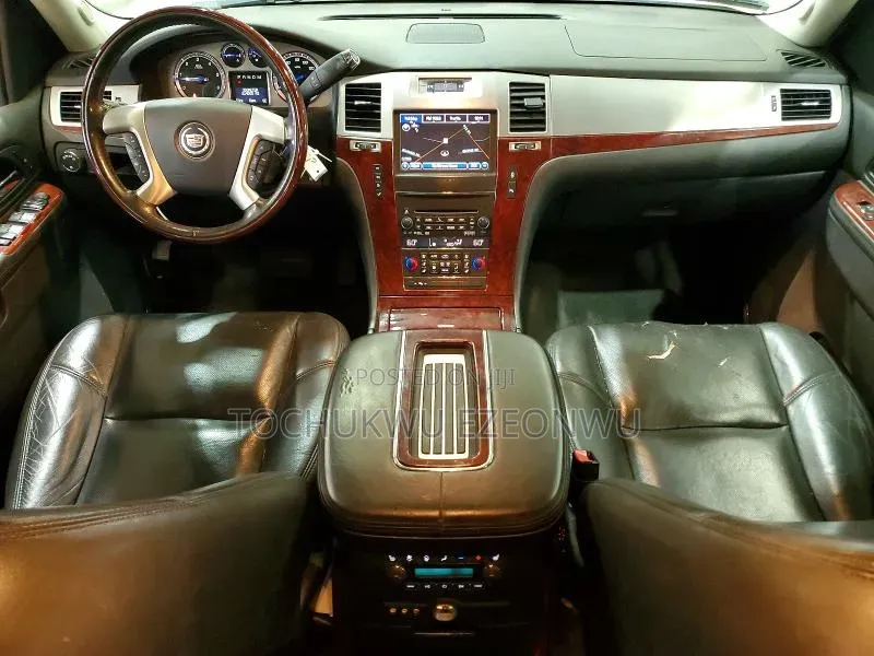 Cadillac Escalade 2013 White