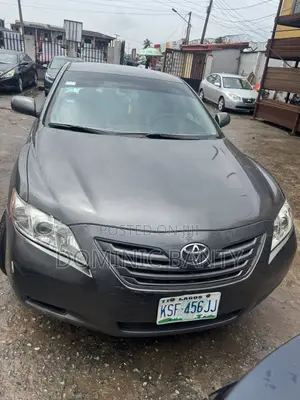 Toyota Camry LE 4dr Sedan (2.4L 4cyl 5A) 2009 Gray