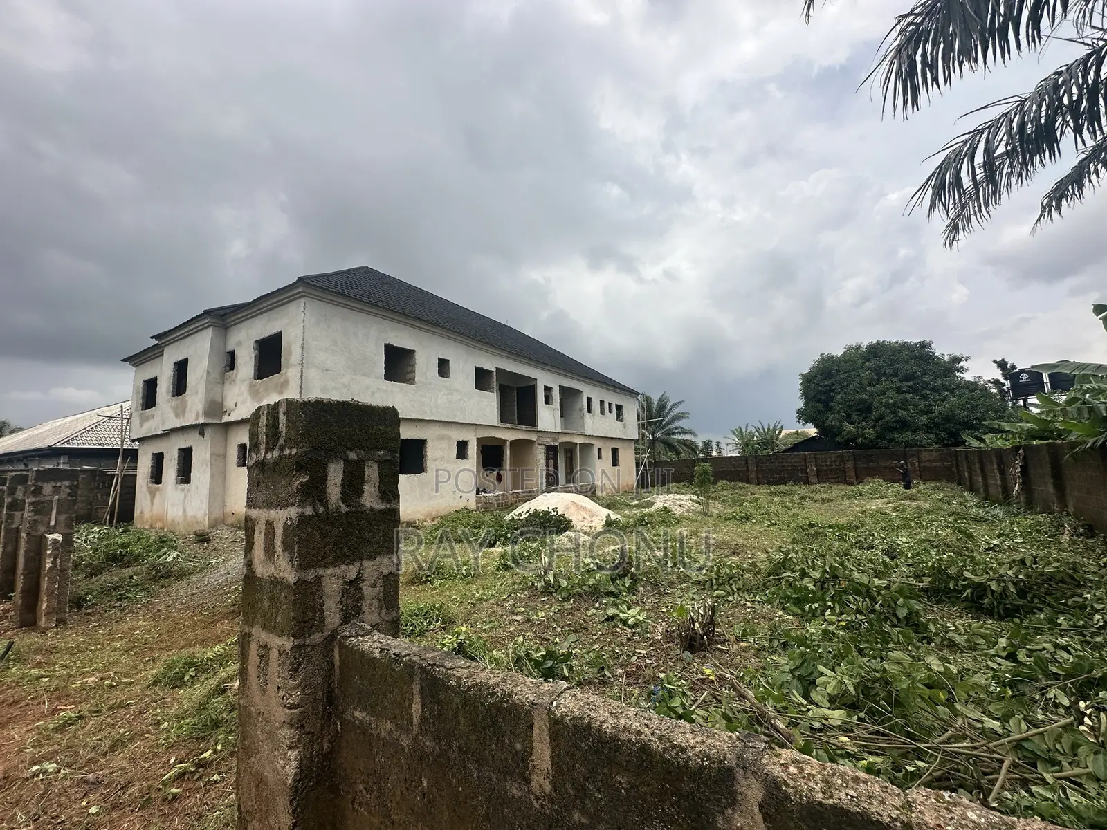 6 Flat Building