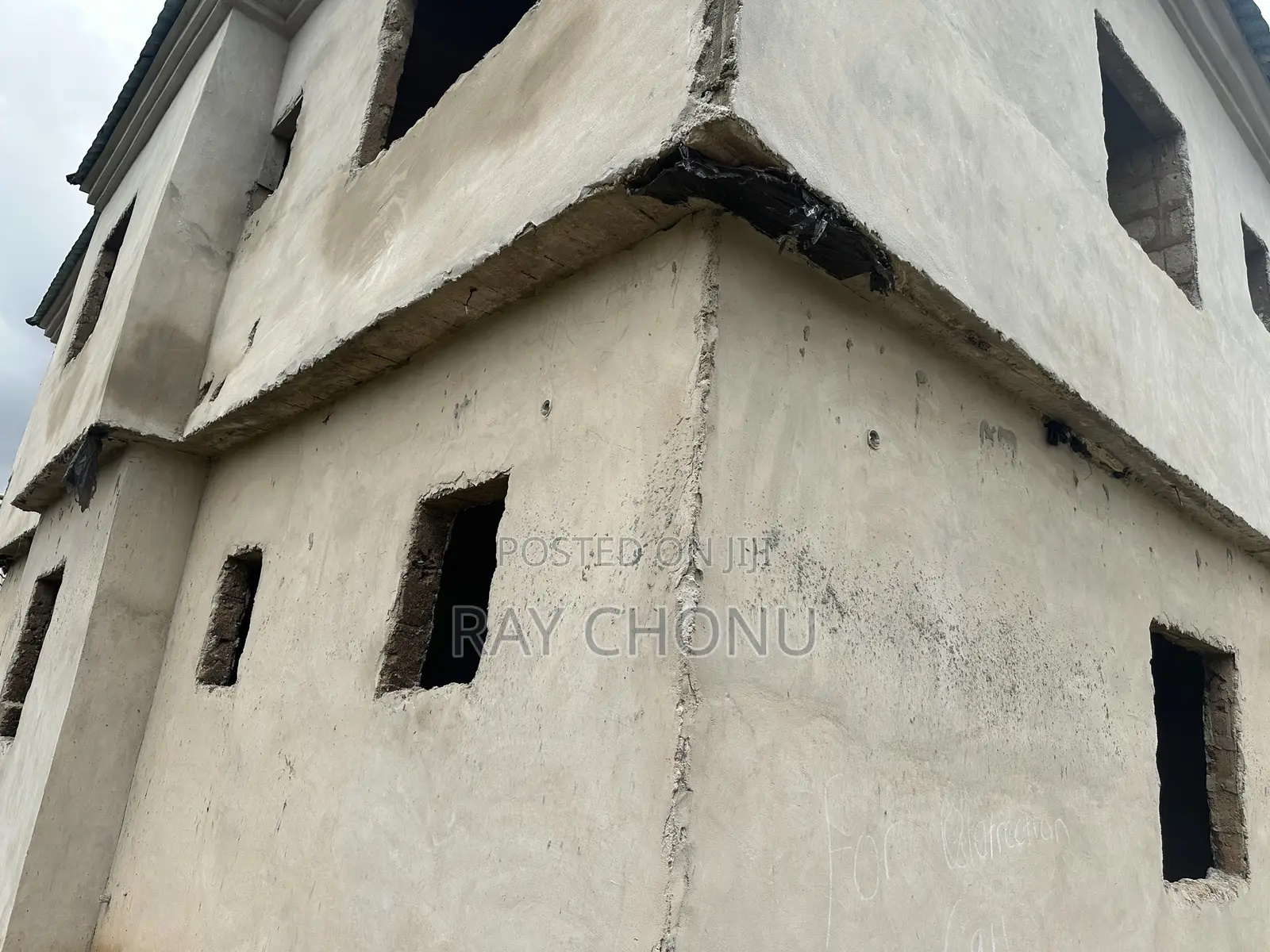 6 Flat Building