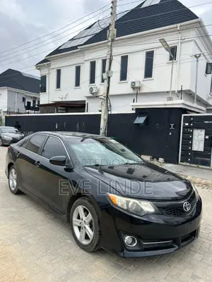 Toyota Camry SE 4dr Sedan (2.5L 4cyl 6A) 2012 Black
