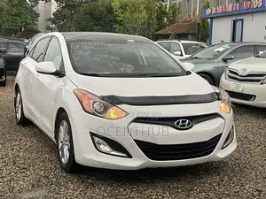 Hyundai Elantra GT 2013 White