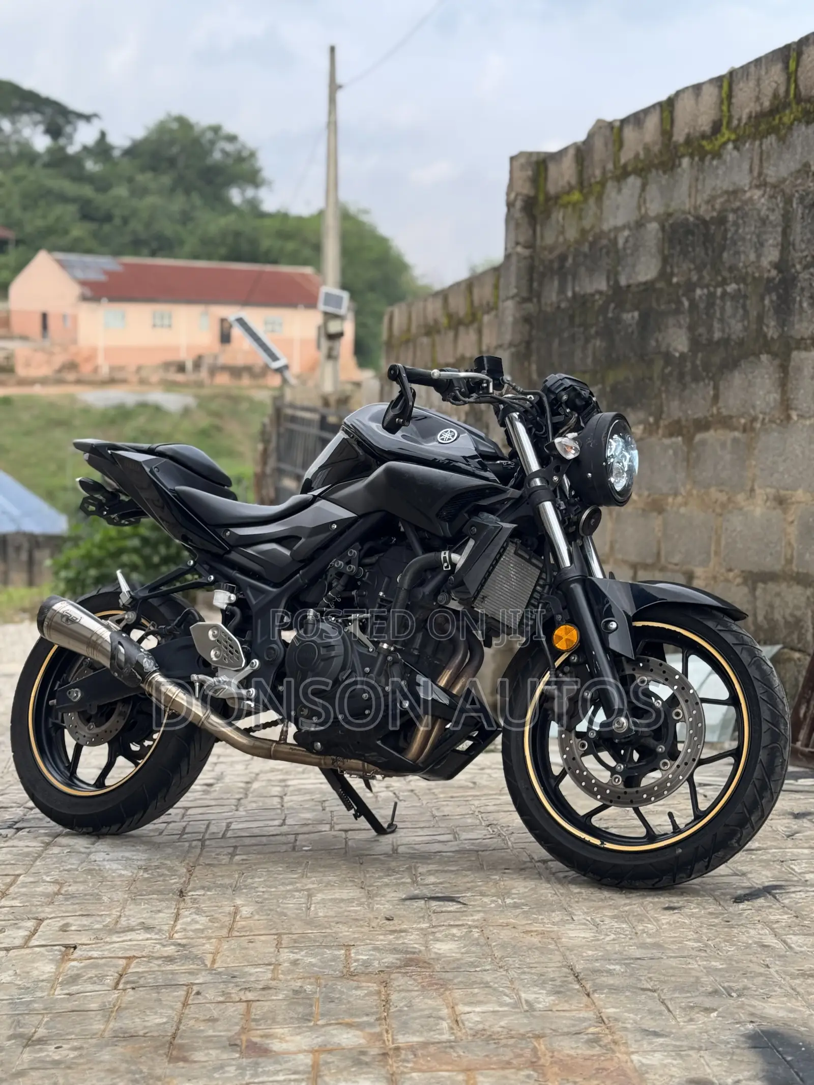 Yamaha 2017 Black