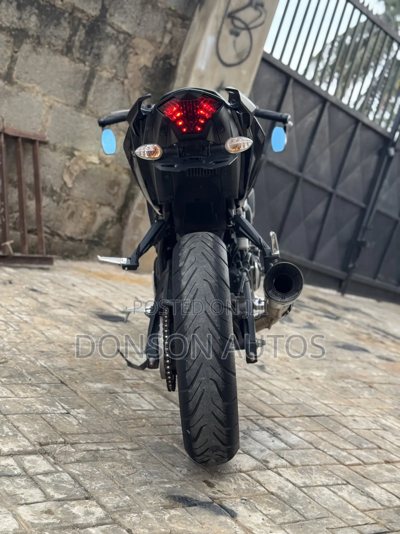Yamaha 2017 Black