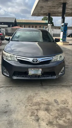 Toyota Camry 2014 Gray