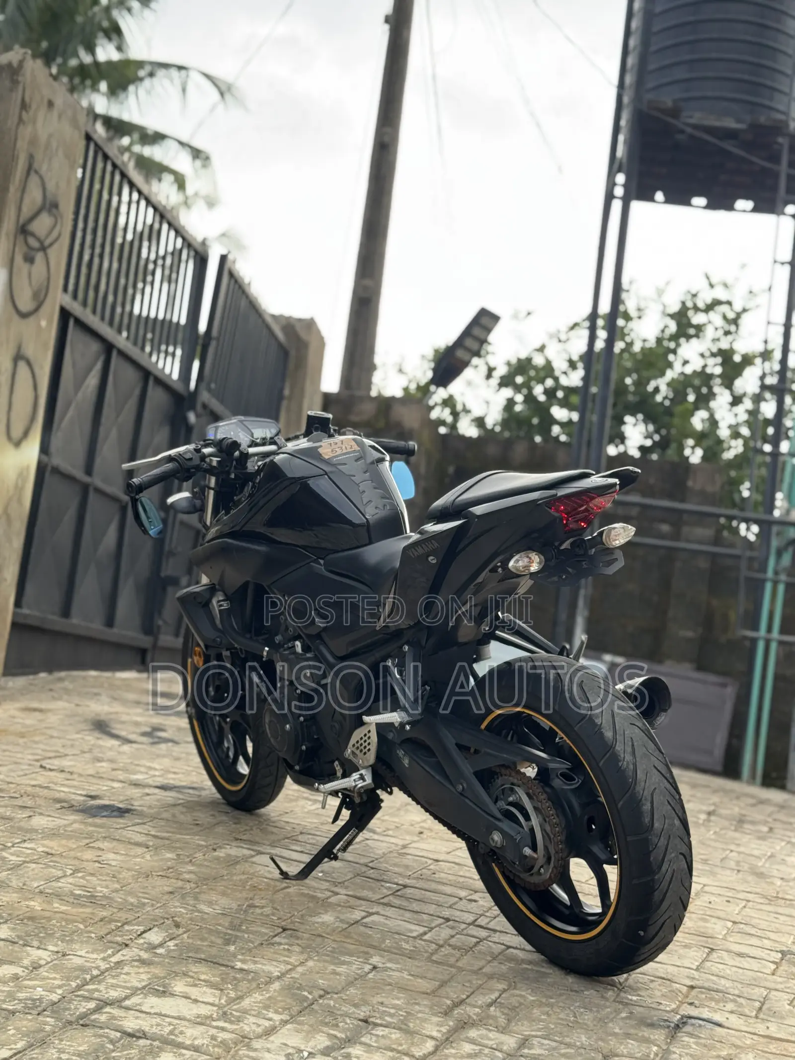 Yamaha 2017 Black