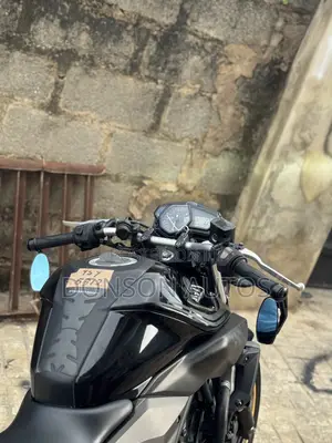 Yamaha 2017 Black