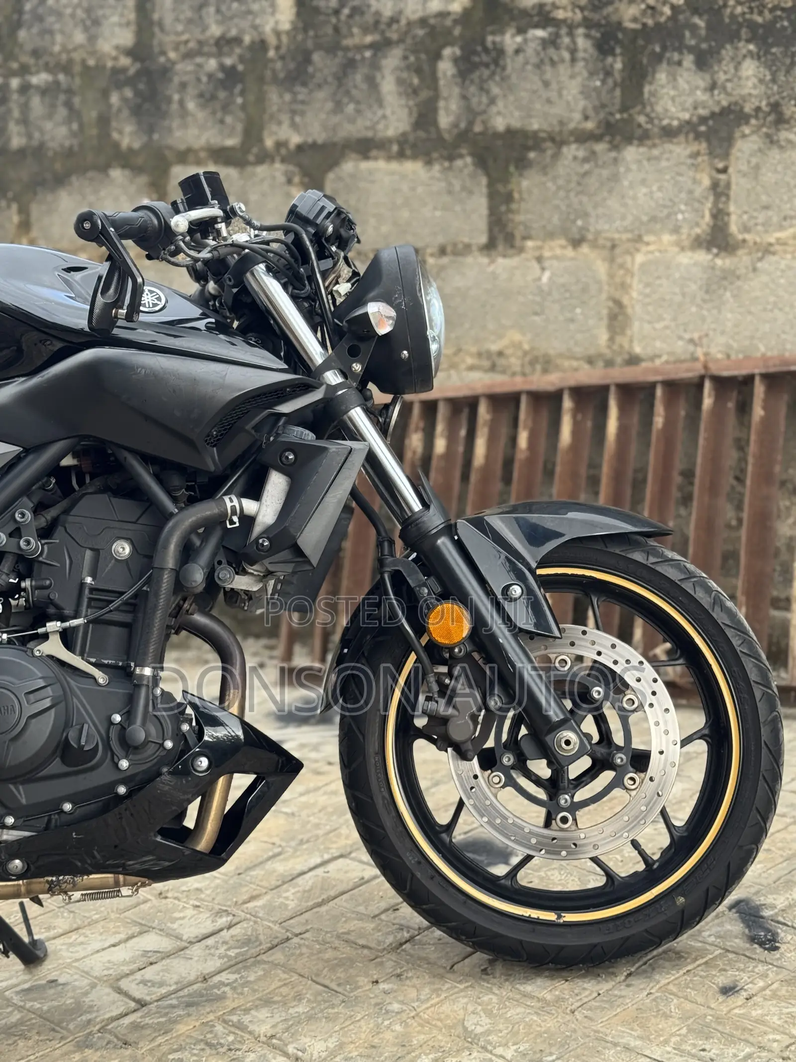 Yamaha 2017 Black