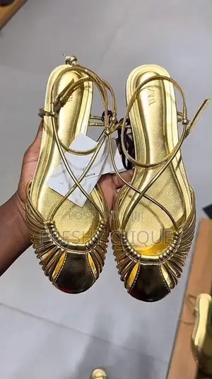 *Stylish Zara Strap Flat Sandal*