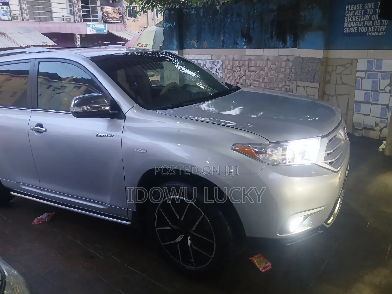 Toyota Highlander 3.5L 4WD 2013 Silver