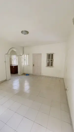 1bdrm Block of Flats in Lekki Phase1 for rent