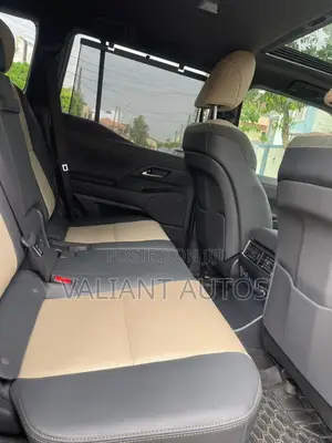 Lexus GX 2025 Gold