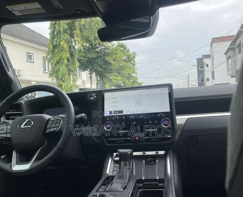 Lexus GX 2025 Gold