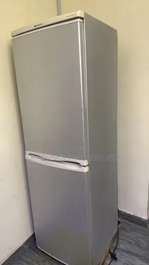 Hot Point Standing Freezer/Chiller
