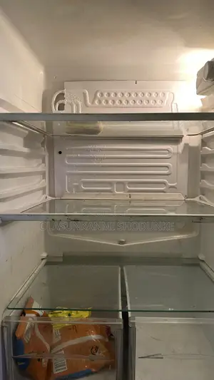 Hot Point Standing Freezer/Chiller
