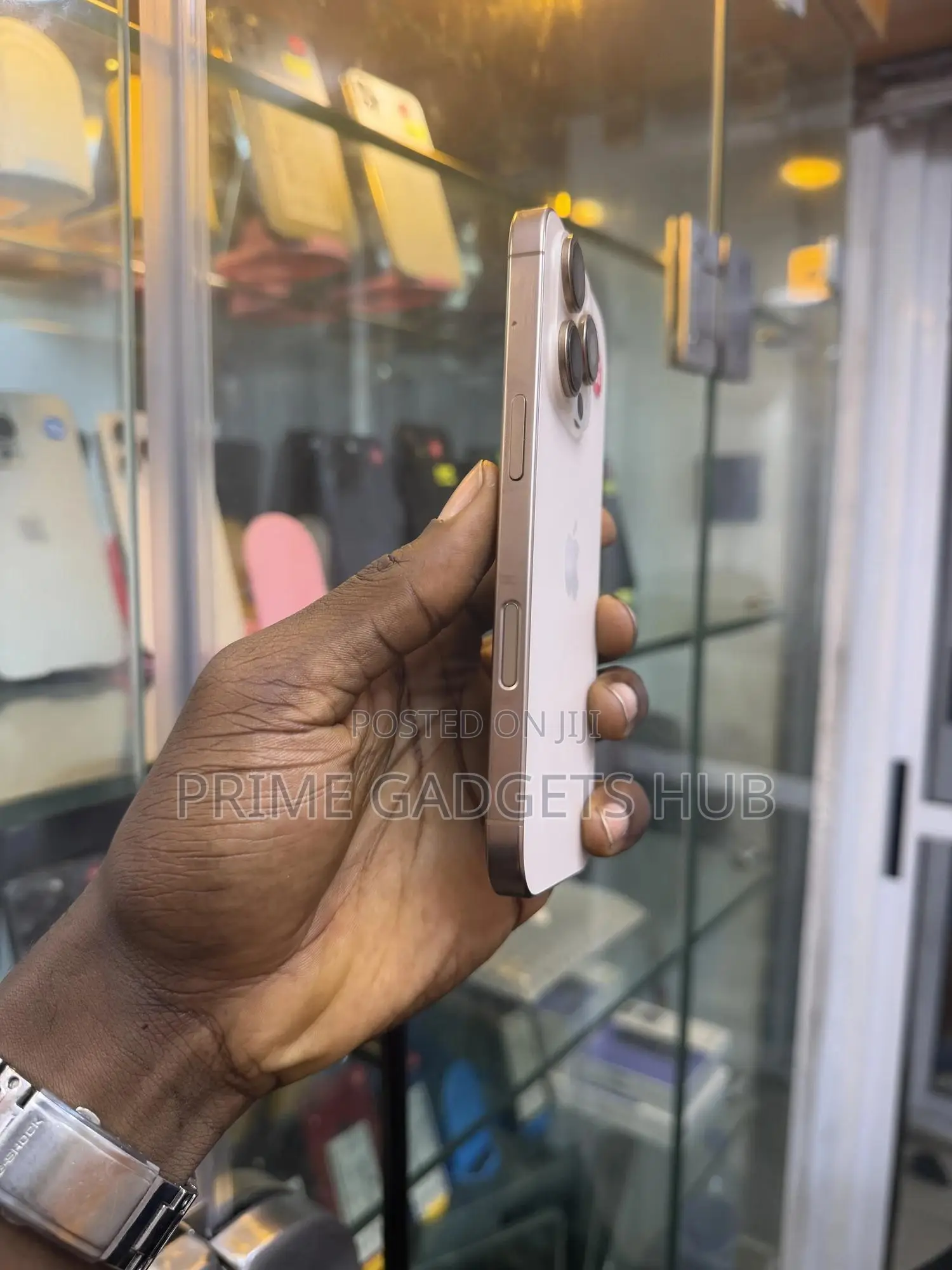 Apple iPhone 16 Pro 128 GB Gold