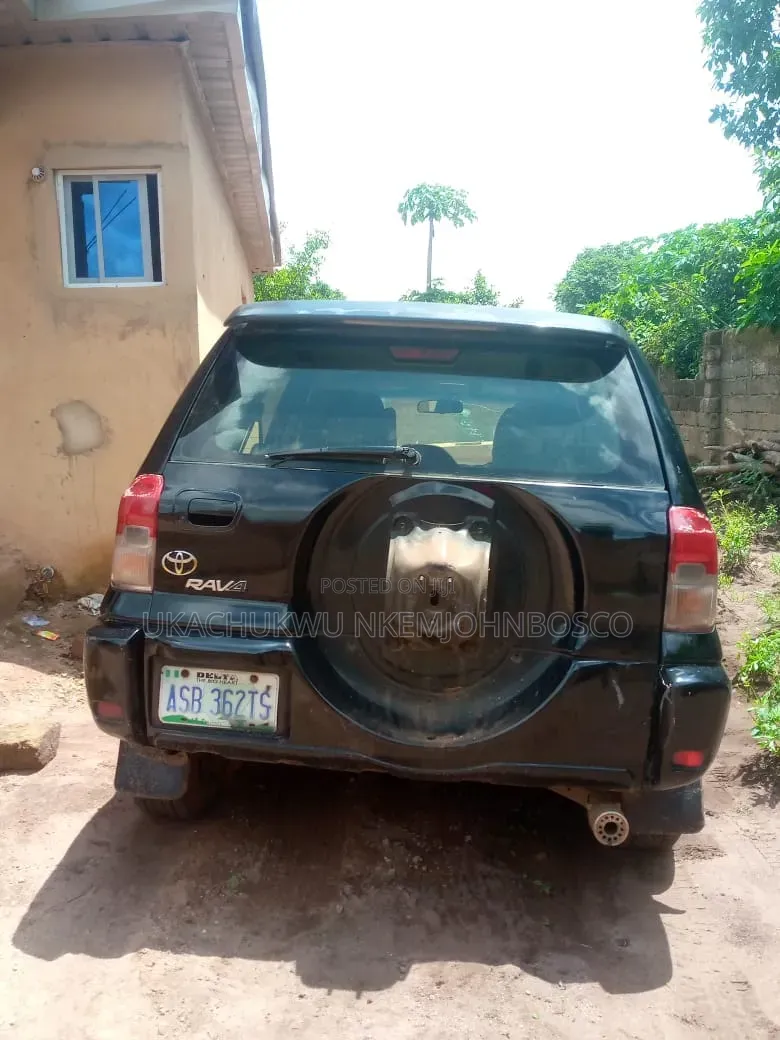Toyota RAV4 Automatic 2002 Black