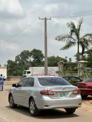 Toyota Corolla 2012 Silver
