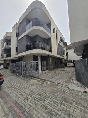 5bdrm Mansion in On Gbangbala Str, Ikate-Elegushi for sale
