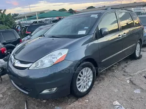 Toyota Sienna 2009 Gray