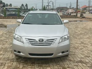Toyota Camry V4/4 Plugs