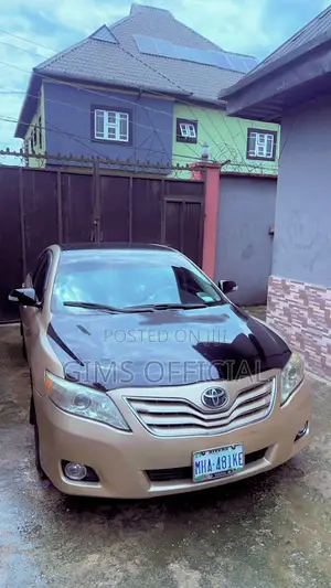 Toyota Camry 2.4 XLE 2008 Gold