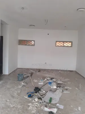 A Lovely Open Space for Office Use or for a Shop and Storage