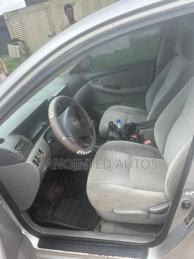 Toyota Corolla S 2004