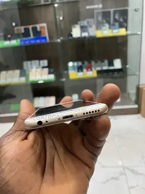 Apple iPhone 6 16 GB Gold