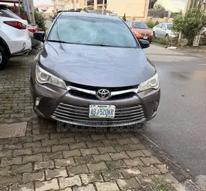 Toyota Camry LE 4dr Sedan (2.5L 4cyl 6A) 2015 Gray