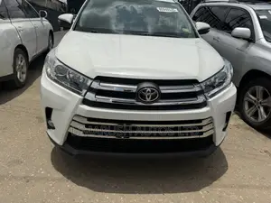 Toyota Highlander Limited 4dr SUV AWD (3.5L 6cyl 6A) 2015 White