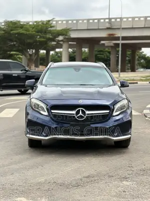 Mercedes-Benz GLA 250 2019 Blue