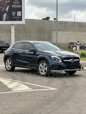 Mercedes-Benz GLA 250 2019 Blue