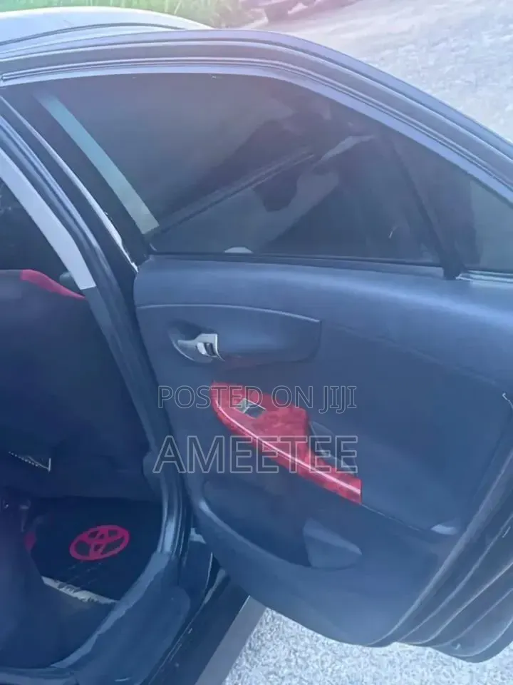 Toyota Corolla 2012 Black