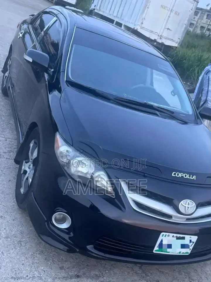 Toyota Corolla 2012 Black