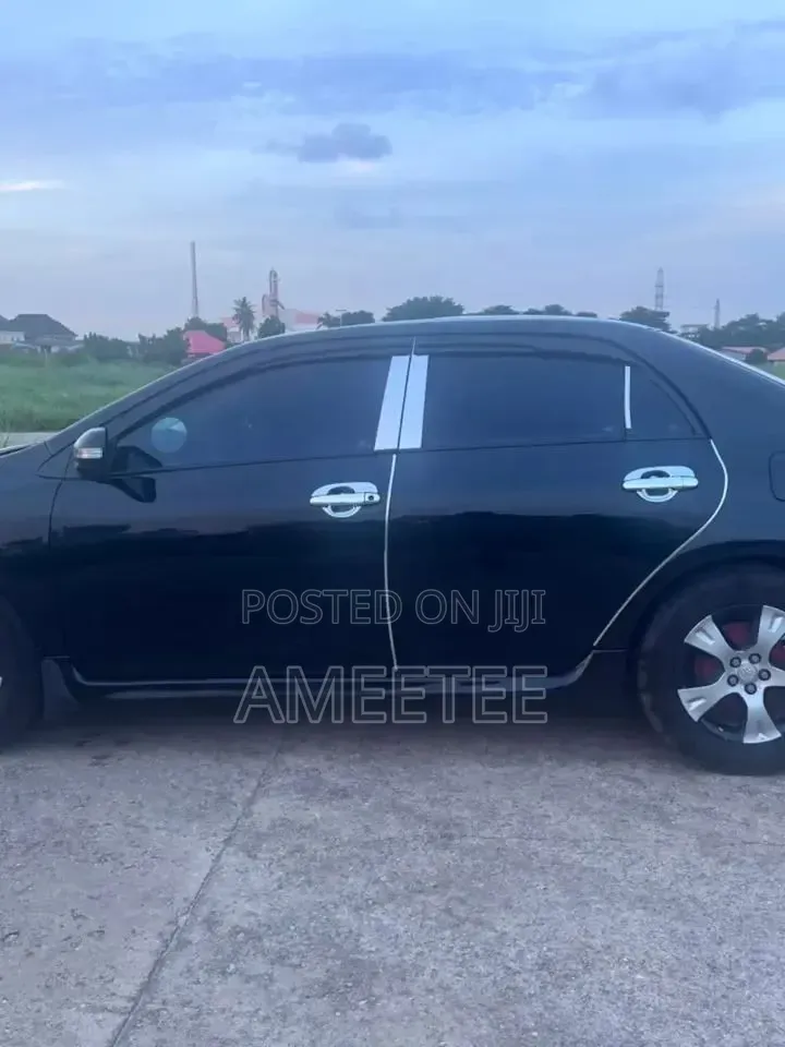 Toyota Corolla 2012 Black
