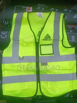 Reflective Jacket With Zip and Pocket