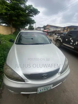 Toyota Camry 2005 Silver