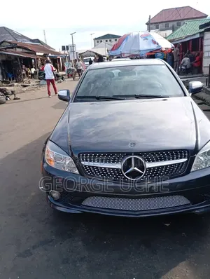 Mercedes-Benz C300 2009 Beige
