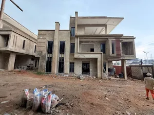 5bdrm Duplex in Mabushi for sale