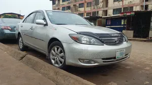 Toyota Camry 2004 Silver