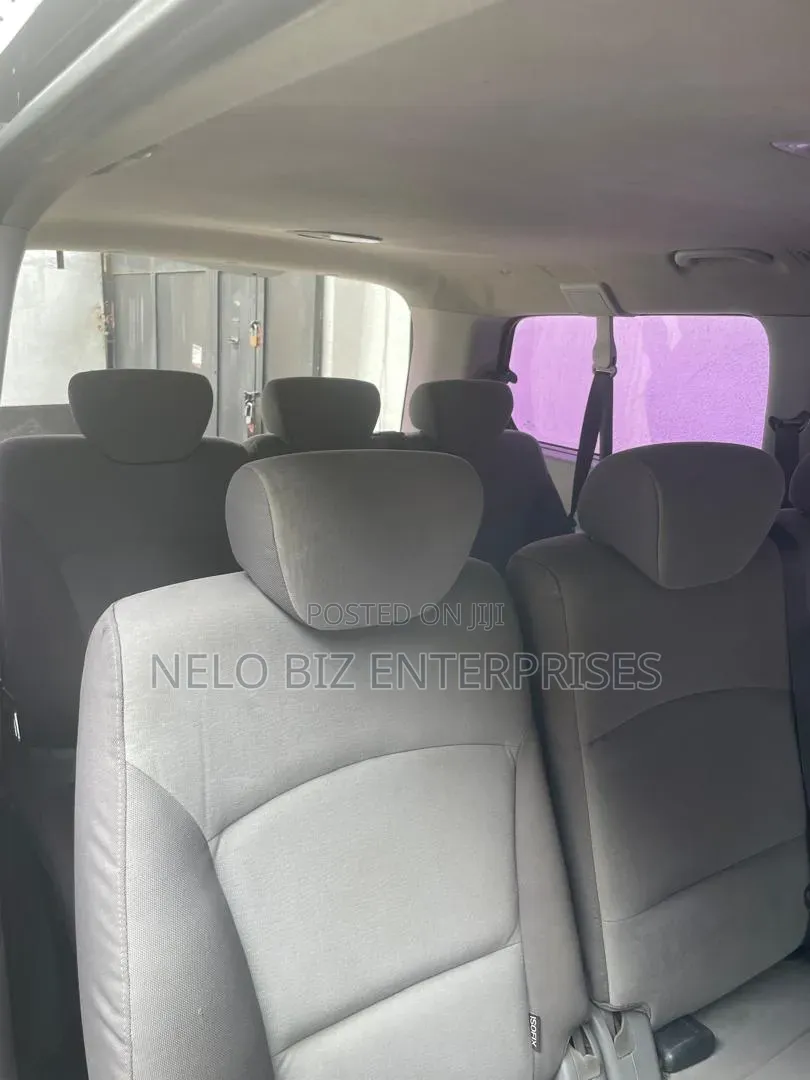 Hyundai H1 2014 Blue